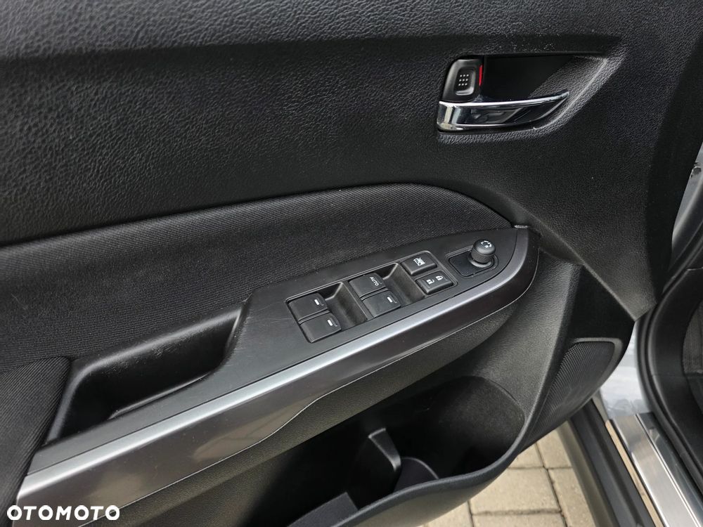 Suzuki Vitara 1.5 Strong Hybrid Premium 2WD AGS - 11