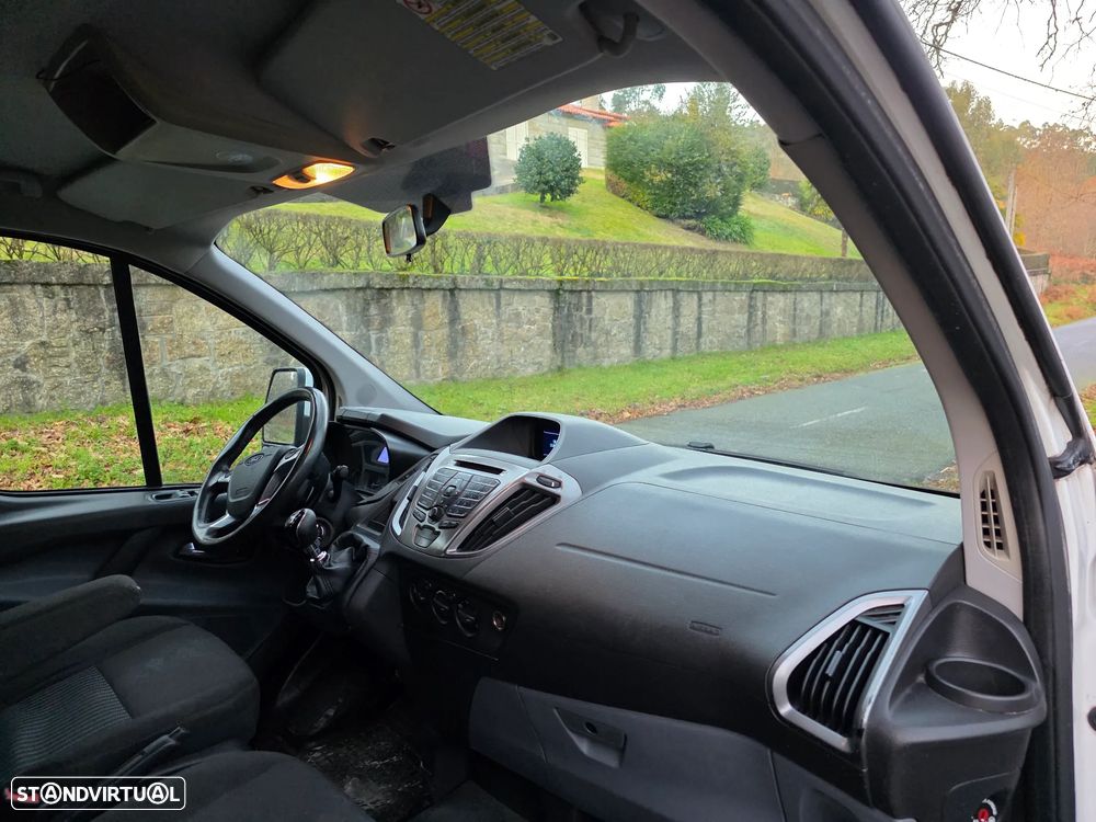 Ford e-Transit Custom - 11