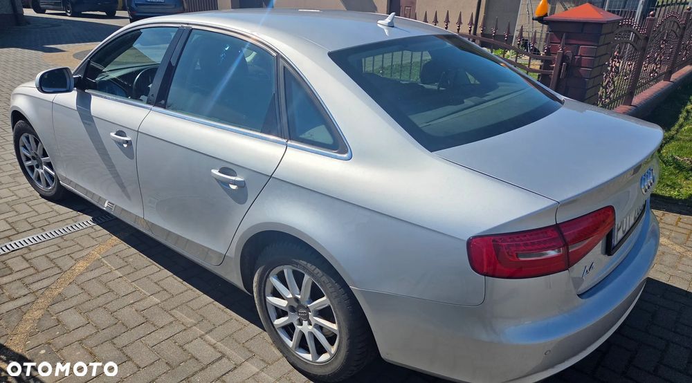 Audi A4 Limousine 2.0 TDI DPF multitronic Ambiente - 6