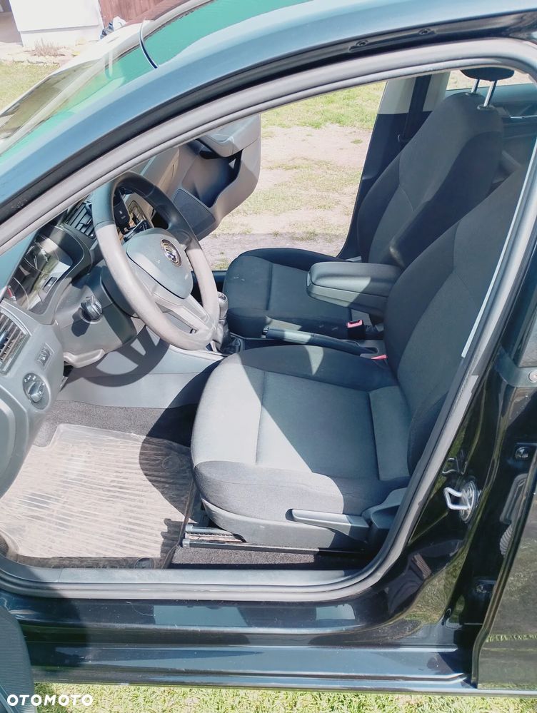 Skoda RAPID 1.0 TSI Active - 8