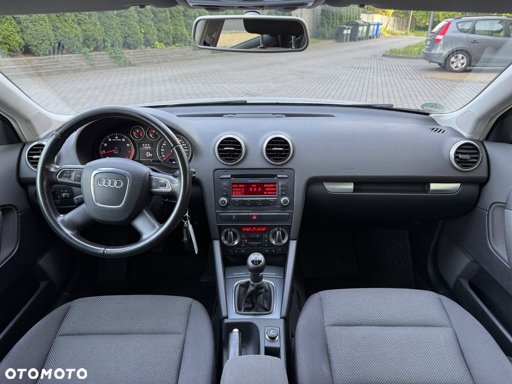 Audi A3 Sportback 1.6 Ambiente - 5