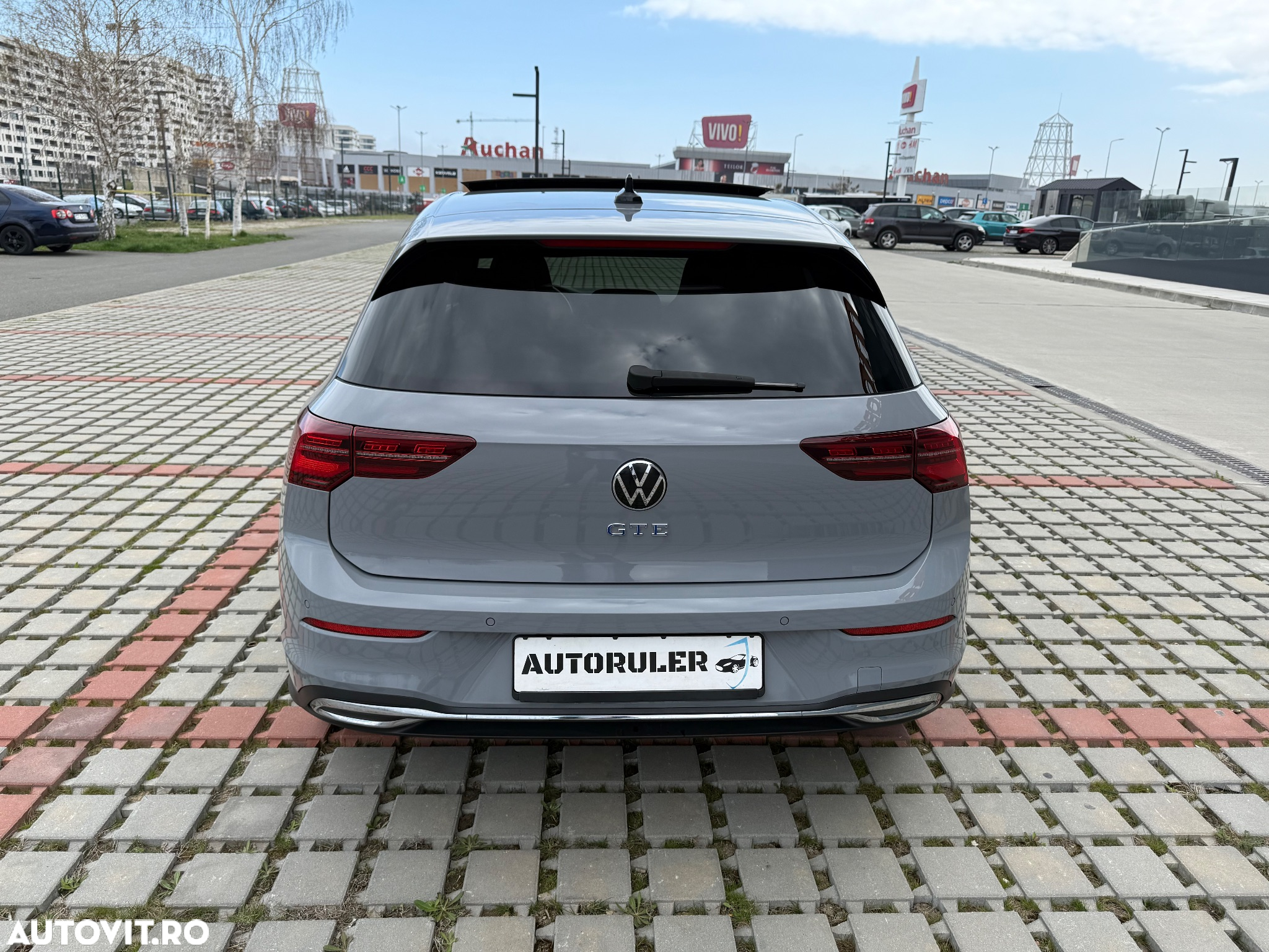 Volkswagen Golf GTE - 12