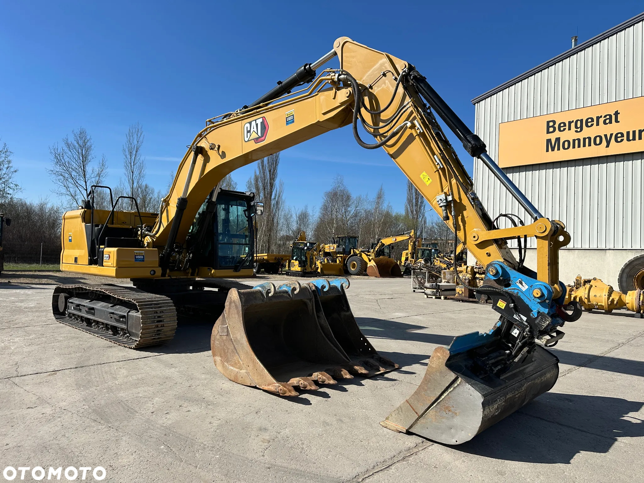 Caterpillar 323 - 3