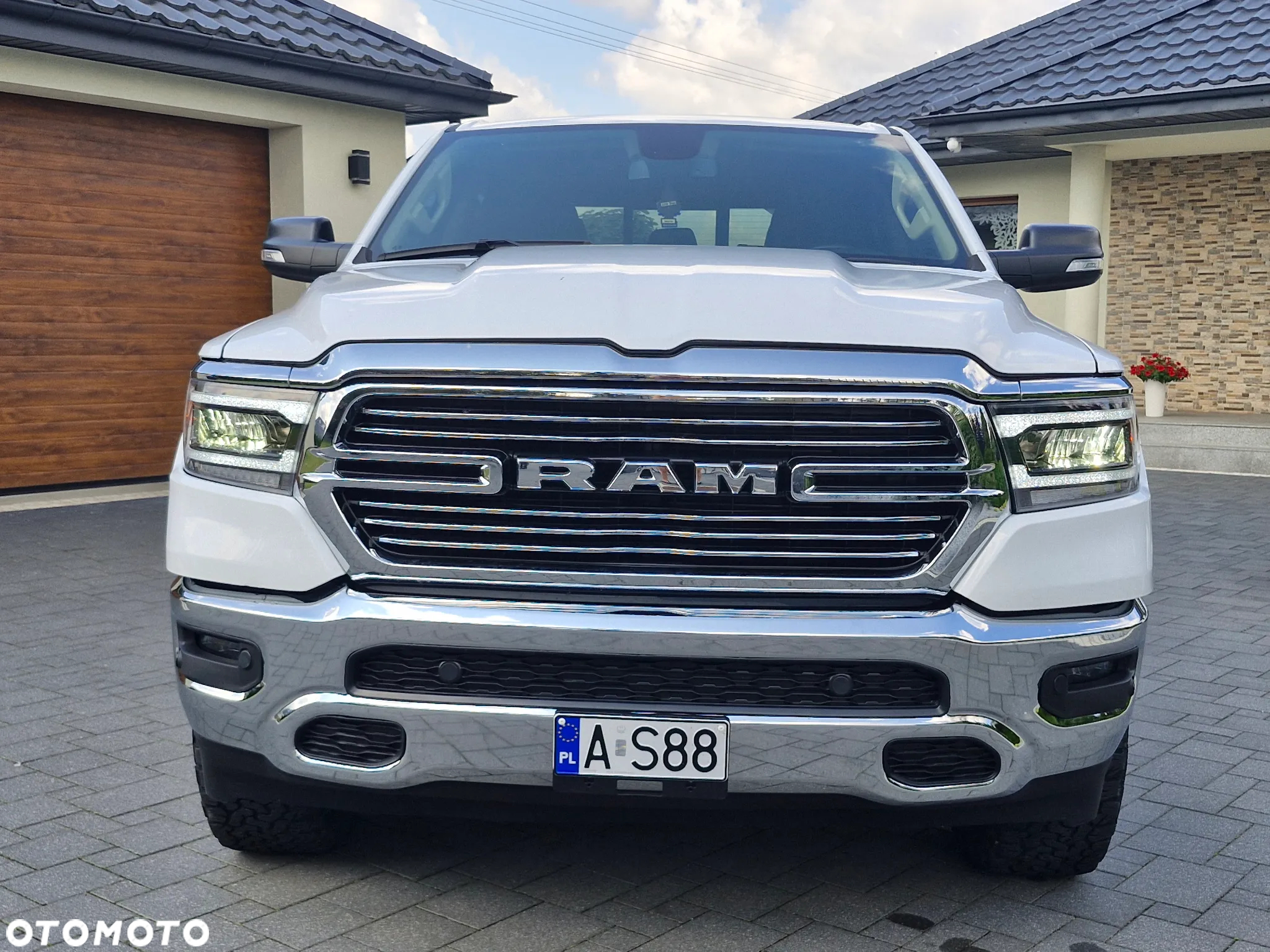 Dodge RAM 1500 5.7 4x4 - 20