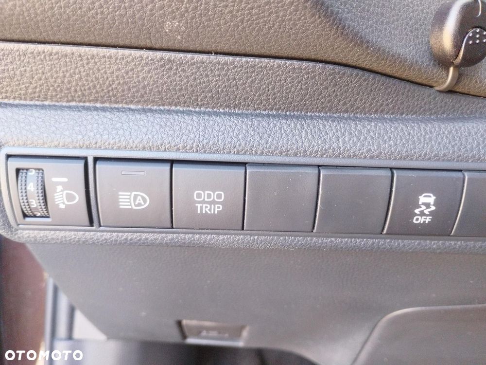 Toyota Corolla 1.8 Hybrid Comfort - 22
