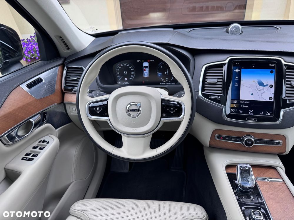 Volvo XC 90 - 23