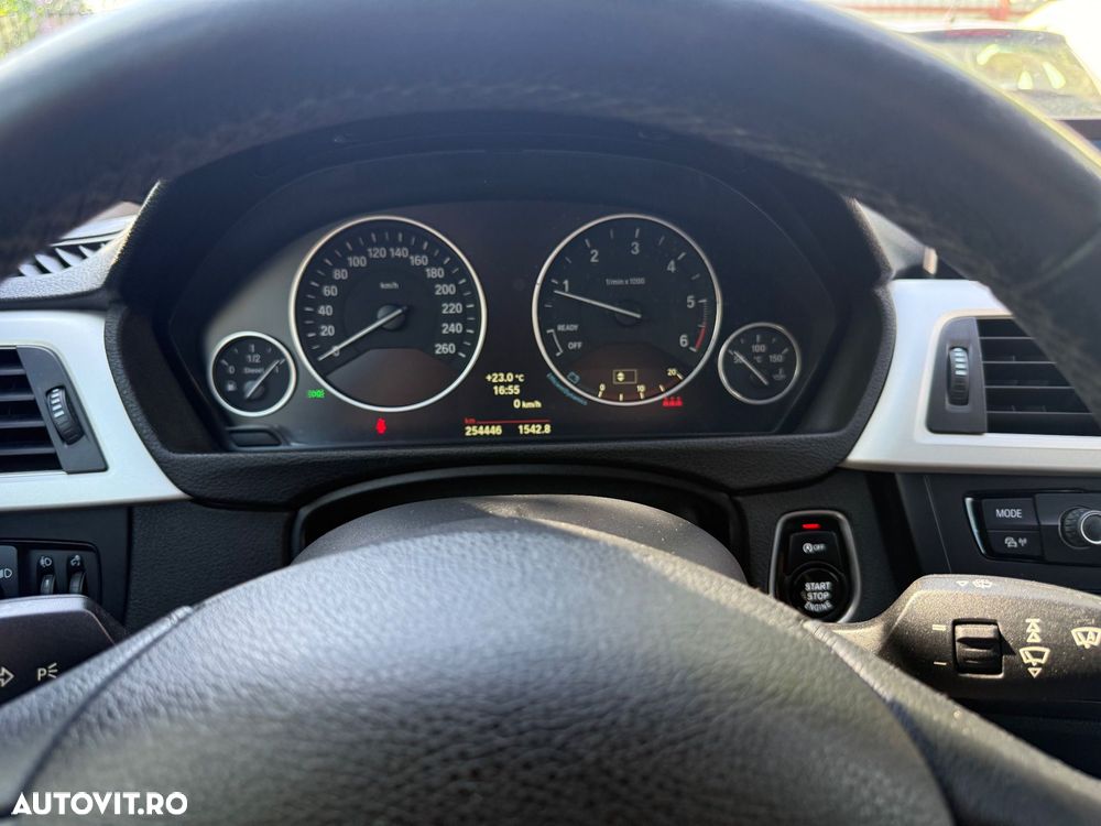 BMW Seria 3 318d - 16