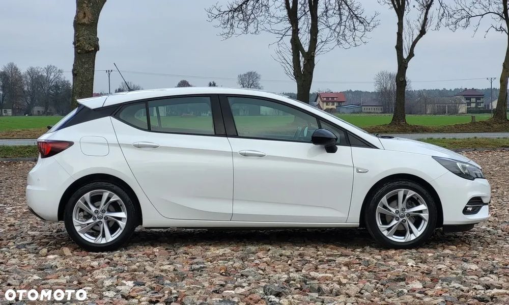 Opel Astra 1.2 T GS Line S&S - 4