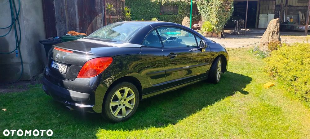 Peugeot 207 CC - 6