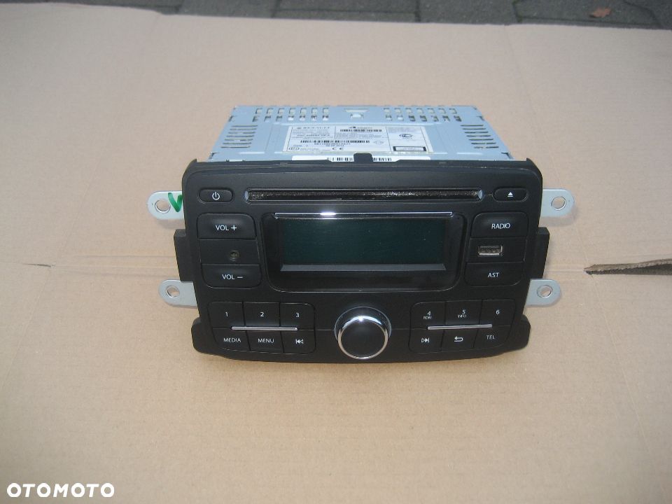 dacia duster lift 13-17r radio cd usb agc0060rf 281155248r - 1