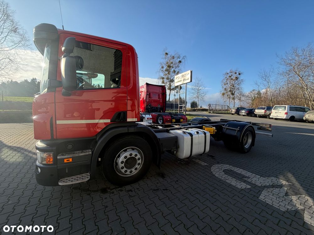 Scania P250 przód na poduszce zadbana - 5