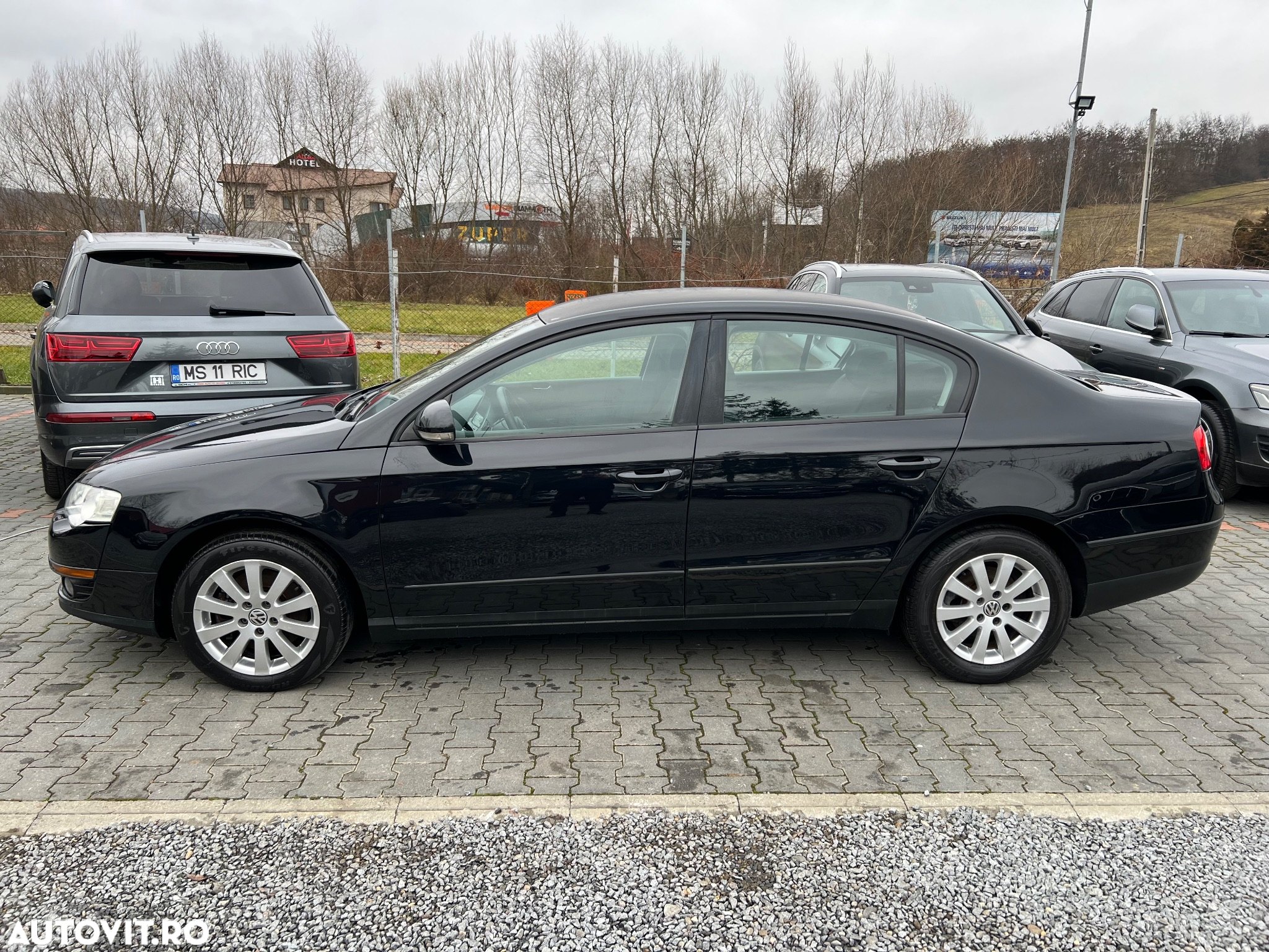 Volkswagen Passat 2.0 TDI DPF Comfortline - 13