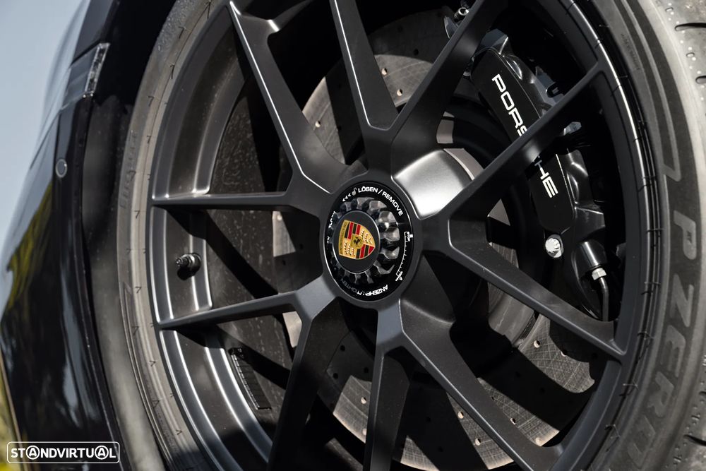 Porsche 911 (992) Carrera 4 GTS - 9