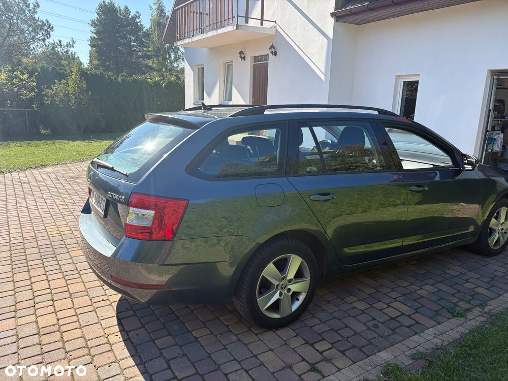 Skoda Octavia 2.0 TDI Ambition DSG - 3