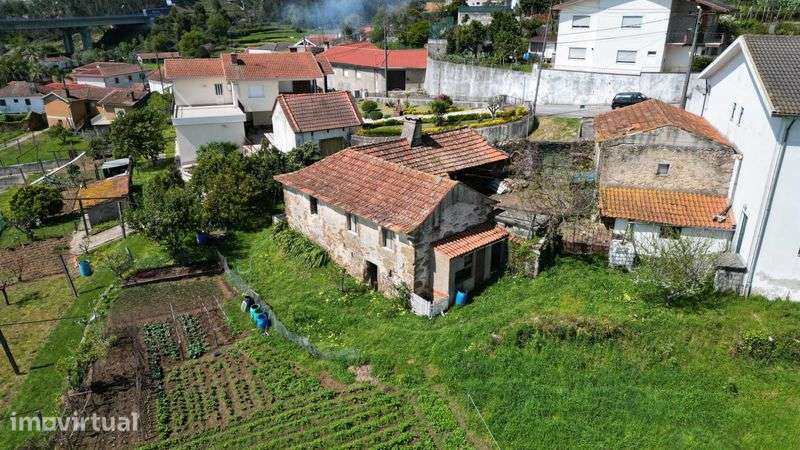 Moradia com Terreno a 2 Min do Centro de Canedo - Grande imagem: 4/10