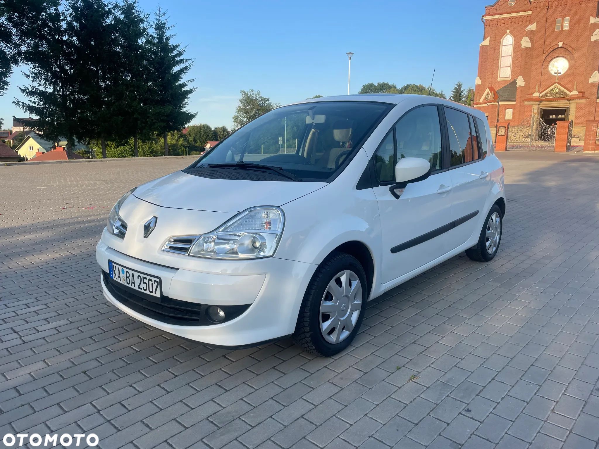 Renault Modus Grand 1.2 16V TCE Limited - 1
