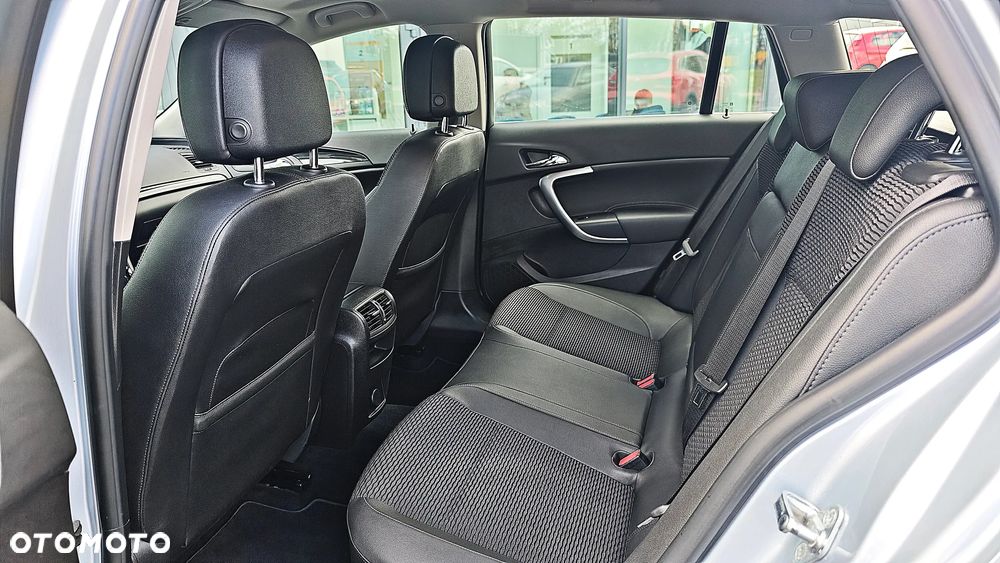Opel Insignia - 30