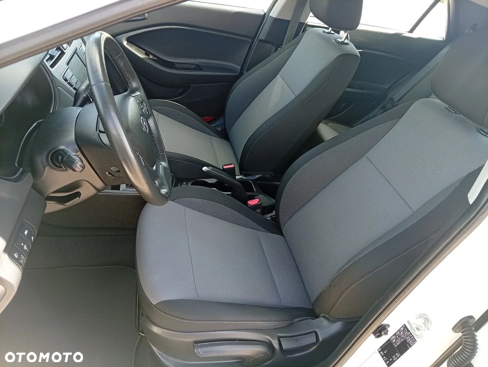 Hyundai i20 1.2 Passion - 39