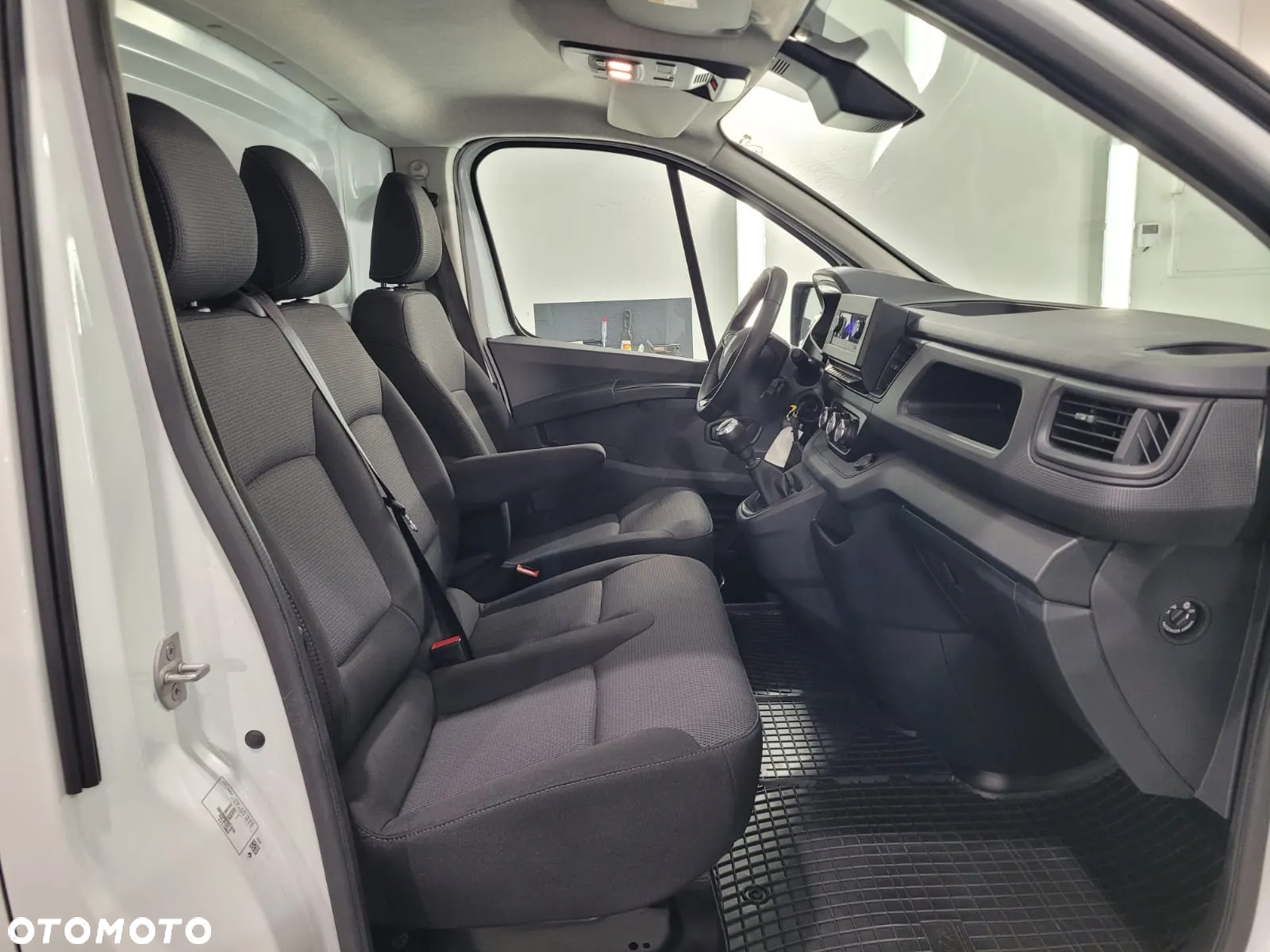Renault Trafic - 22