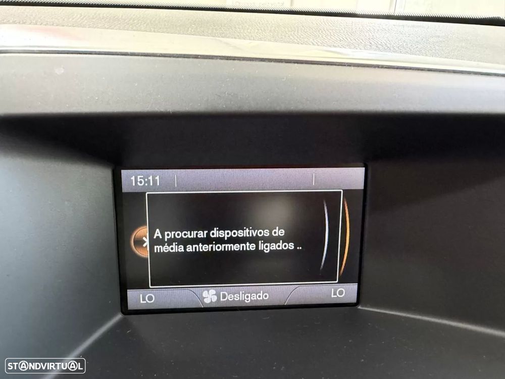 Volvo XC 60 2.0 D4 DRIVe Momentum - 25