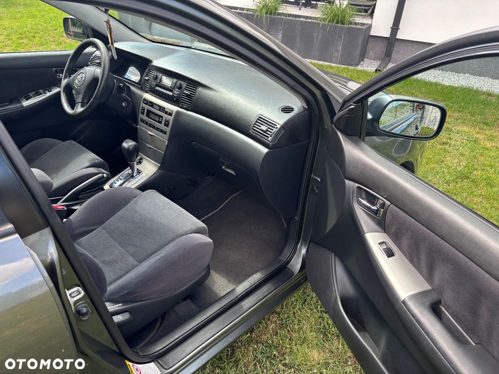 Toyota Corolla 1.6 VVT-i Sol - 9