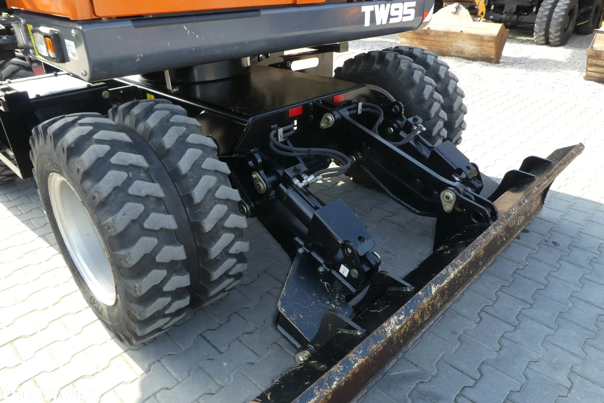 Schaeff TW 95 Z NIEMIEC TRZY ŁYZKI 2200 MTG - 36