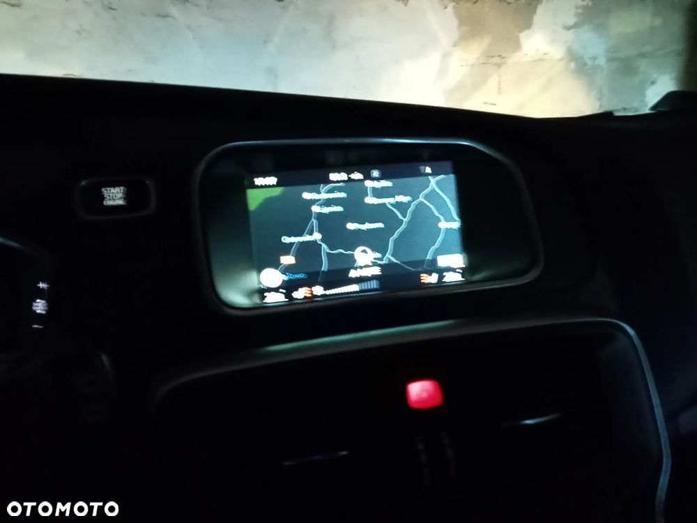 Volvo V40 D2 Summum - 11