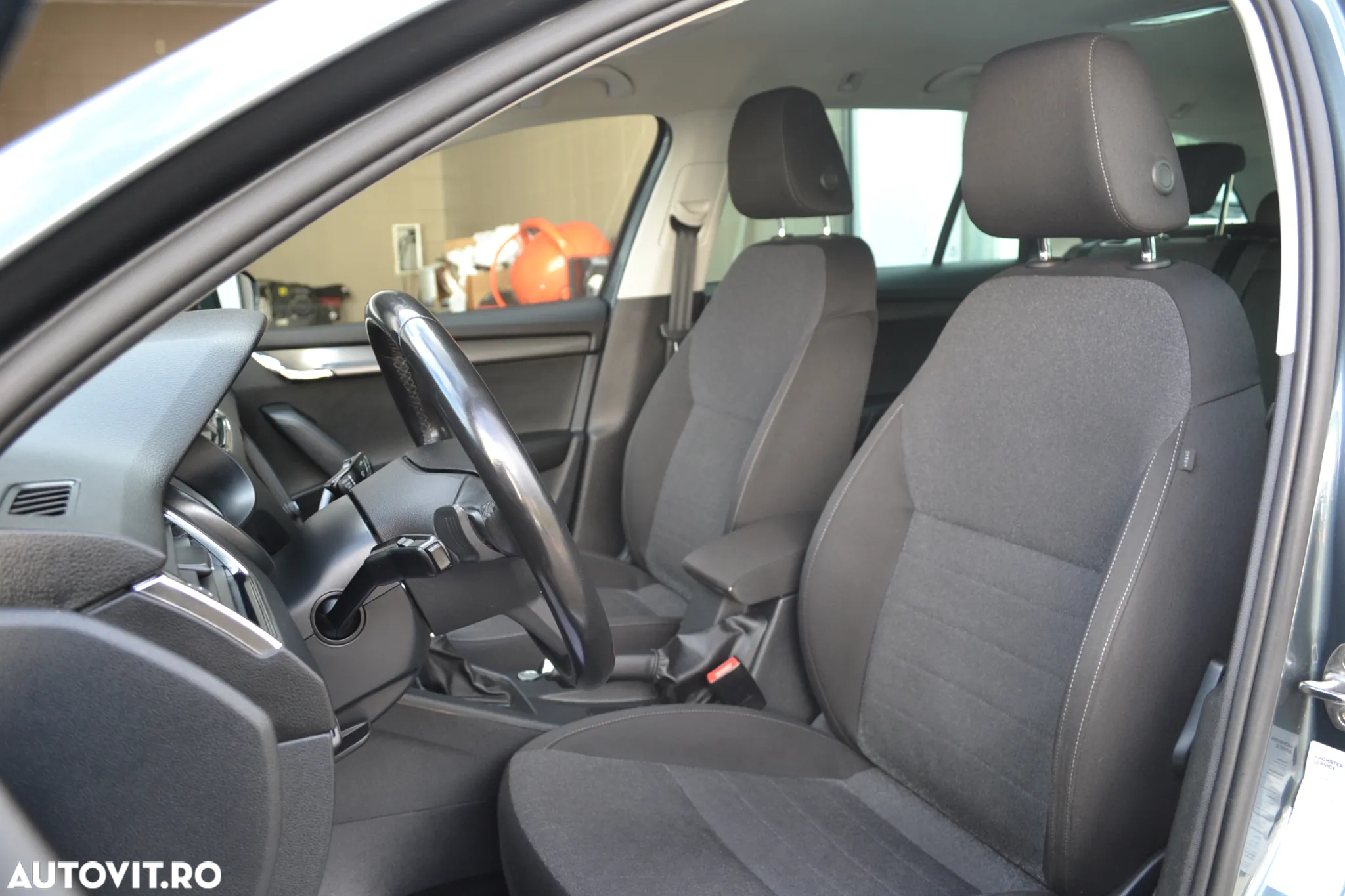 Skoda Octavia Combi Diesel 1.6 TDI DSG Style - 14
