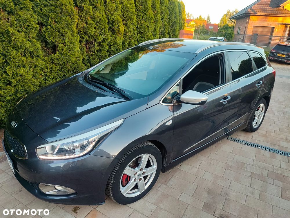 Kia Ceed - 27