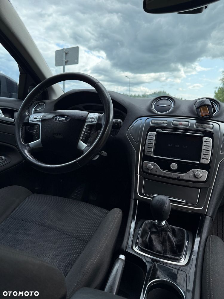 Ford Mondeo 2.0 TDCi Ghia - 9