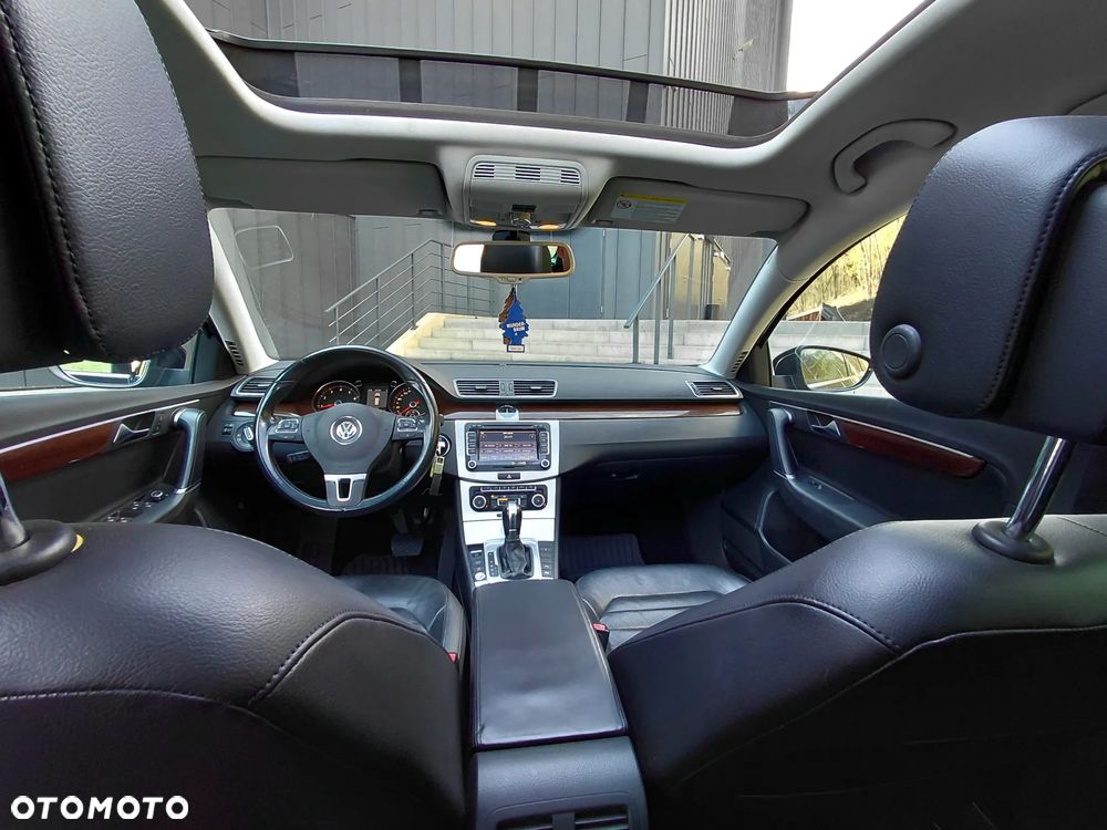 Volkswagen Passat - 10
