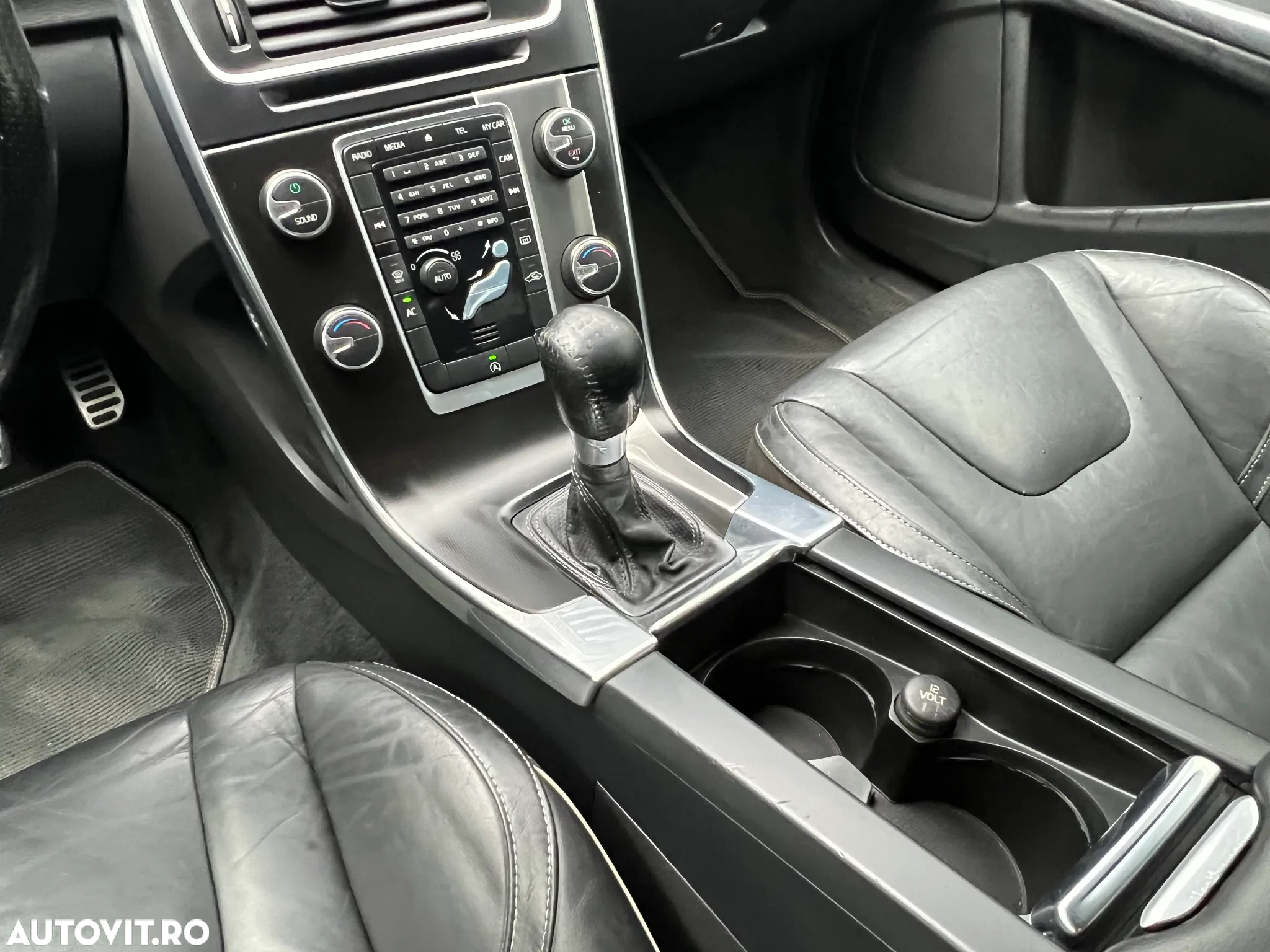 Volvo S60 D3 Start-Stop R-Design - 11