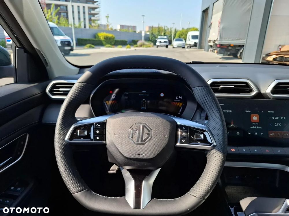 MG ZS Hybrid+ 1.5 HEV+ Exclusive - 12