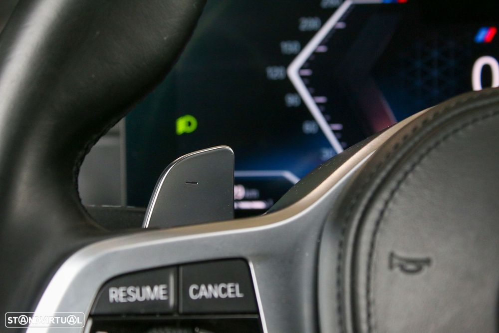 BMW 330 e Pack Desportivo M Auto - 34