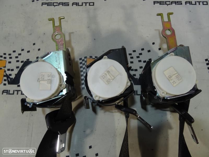 Cintos Traseiros Bmw 5 (E60)  Cinto Traseiro Bmw Serie 5 E60 - 6