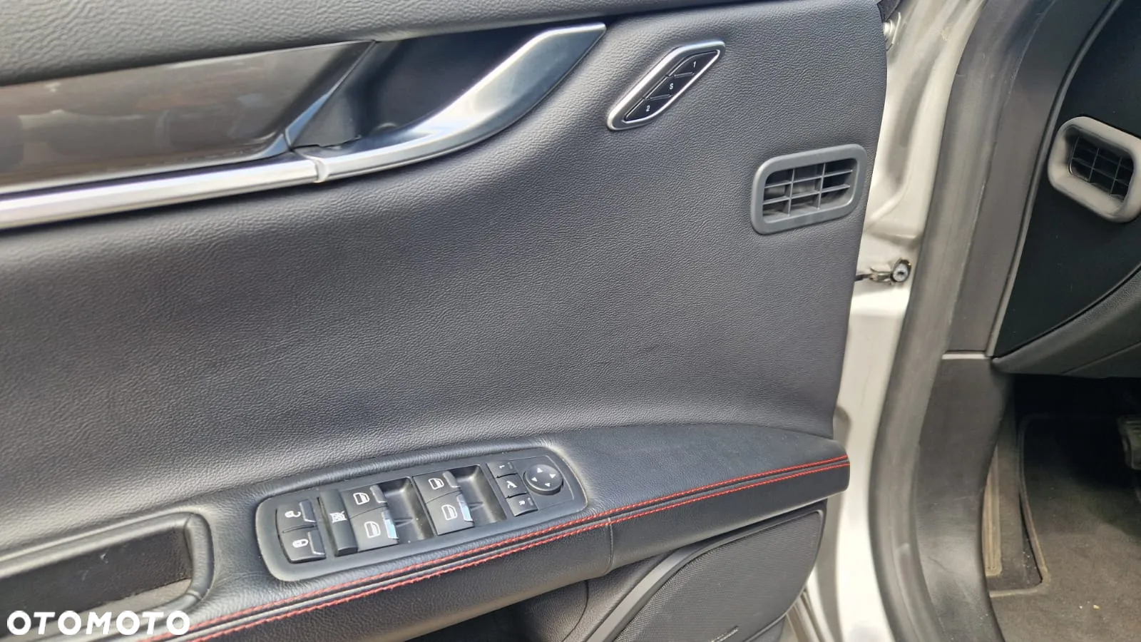 Maserati Ghibli Diesel GranSport - 10