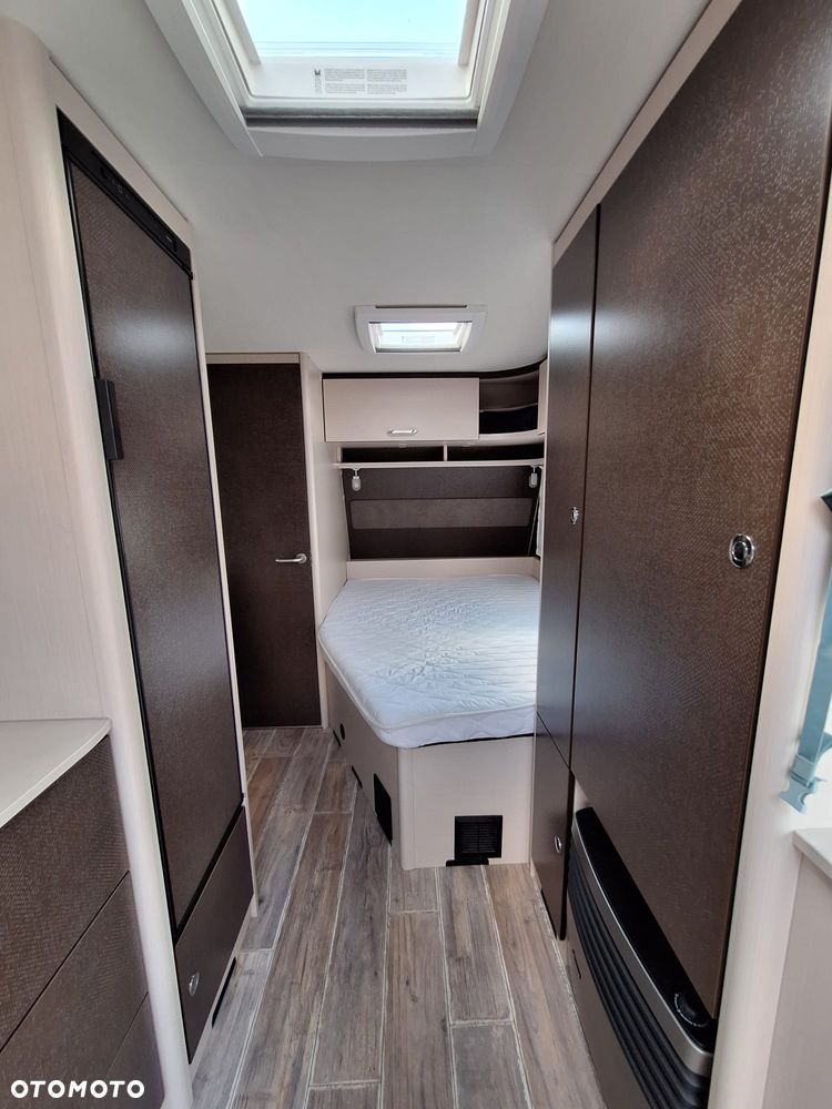 Dethleffs 495 FR C-GO! - 13