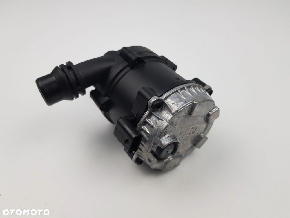 Dodatkowa Pompa Pompka wody BMW G11 G30 B57 3.0d 8637952 - 4