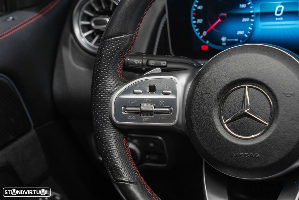 Mercedes-Benz GLB 200 7G-DCT AMG Line - 11