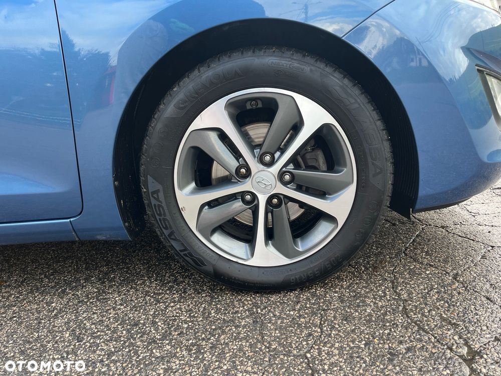 Hyundai i30 1.6 CRDi BlueDrive Premium - 9