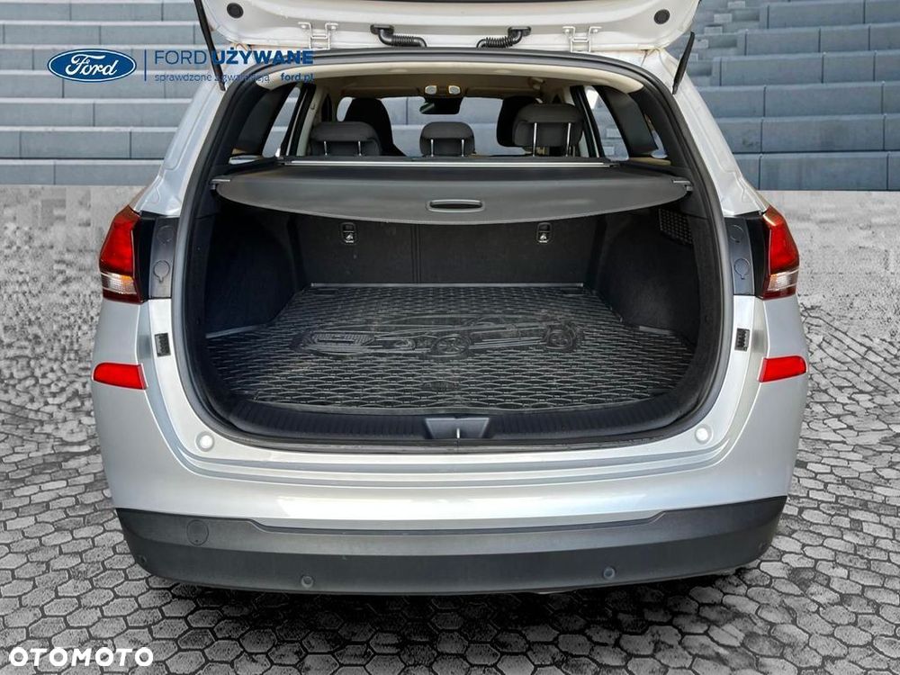 Hyundai i30 1.5 DPI Classic + - 9