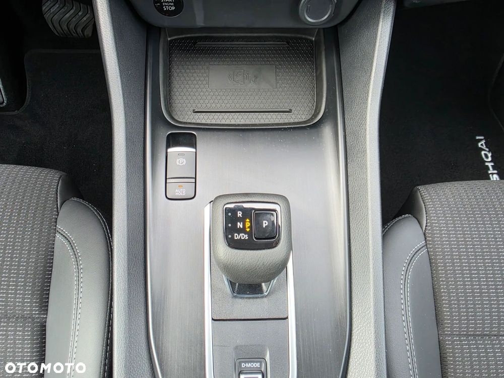 Nissan Qashqai 1.3 DIG-T mHEV N-Connecta Xtronic - 12