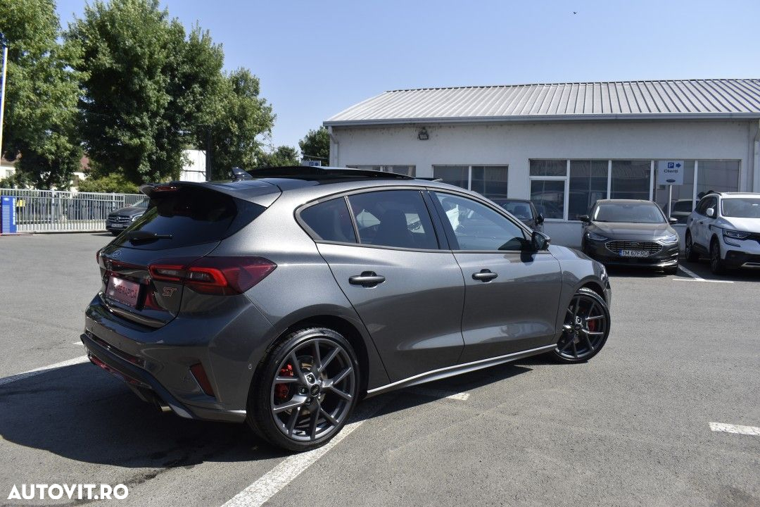 Ford Focus 2.3 Ecoboost ST X - 4