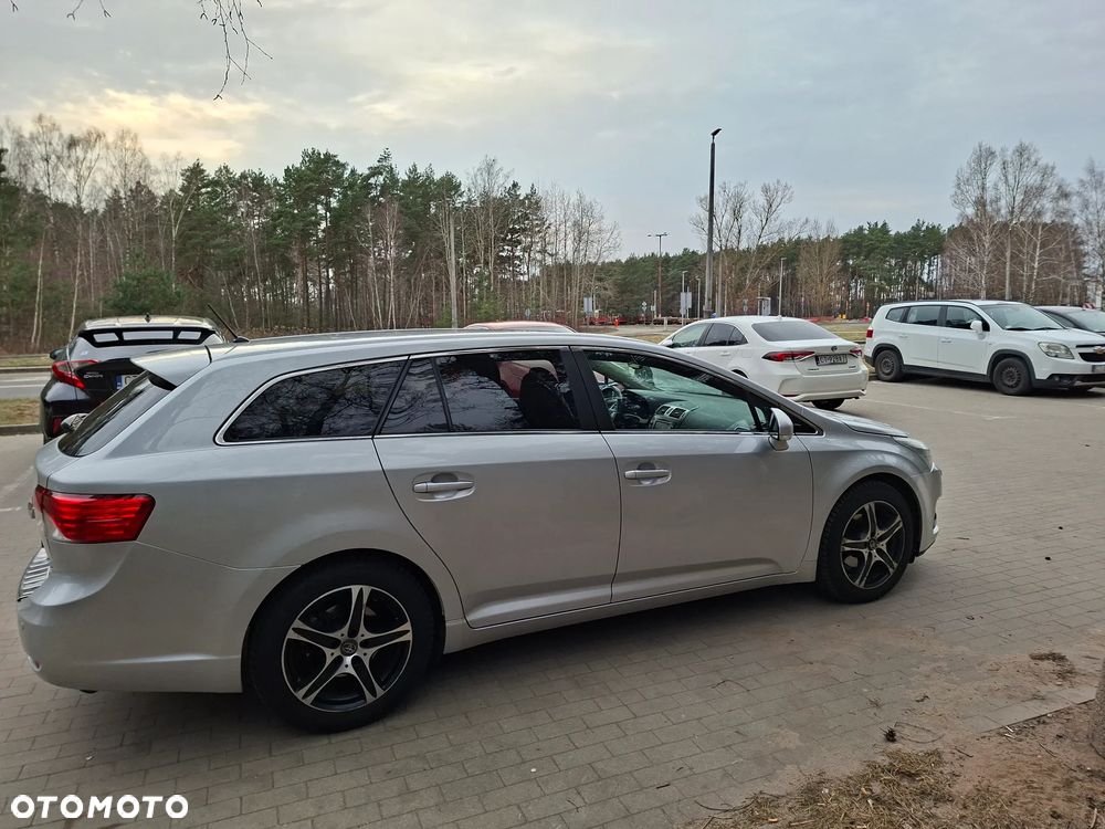 Toyota Avensis 2.0 D-4D Sol - 7