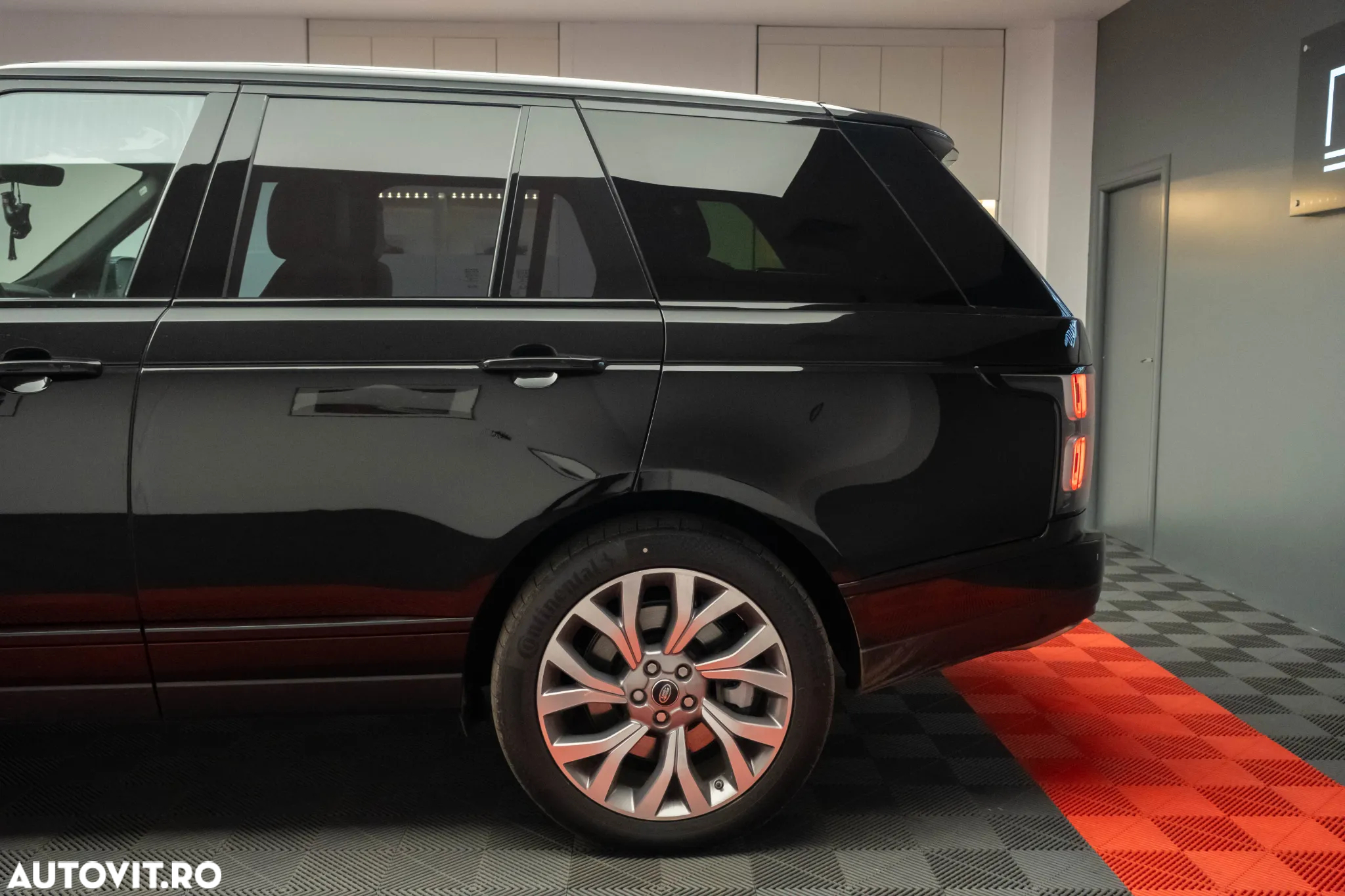 Land Rover Range Rover 4.4L SDV8 Vogue - 29