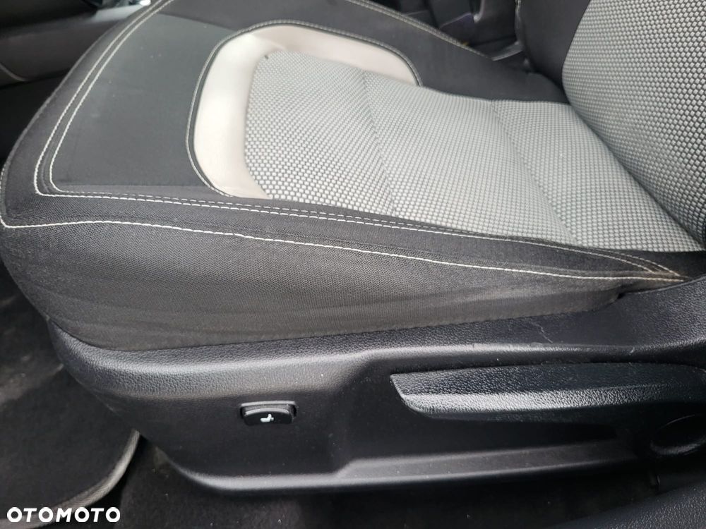 Kia Ceed 1.6 CRDi 136 ISG GT Line - 14