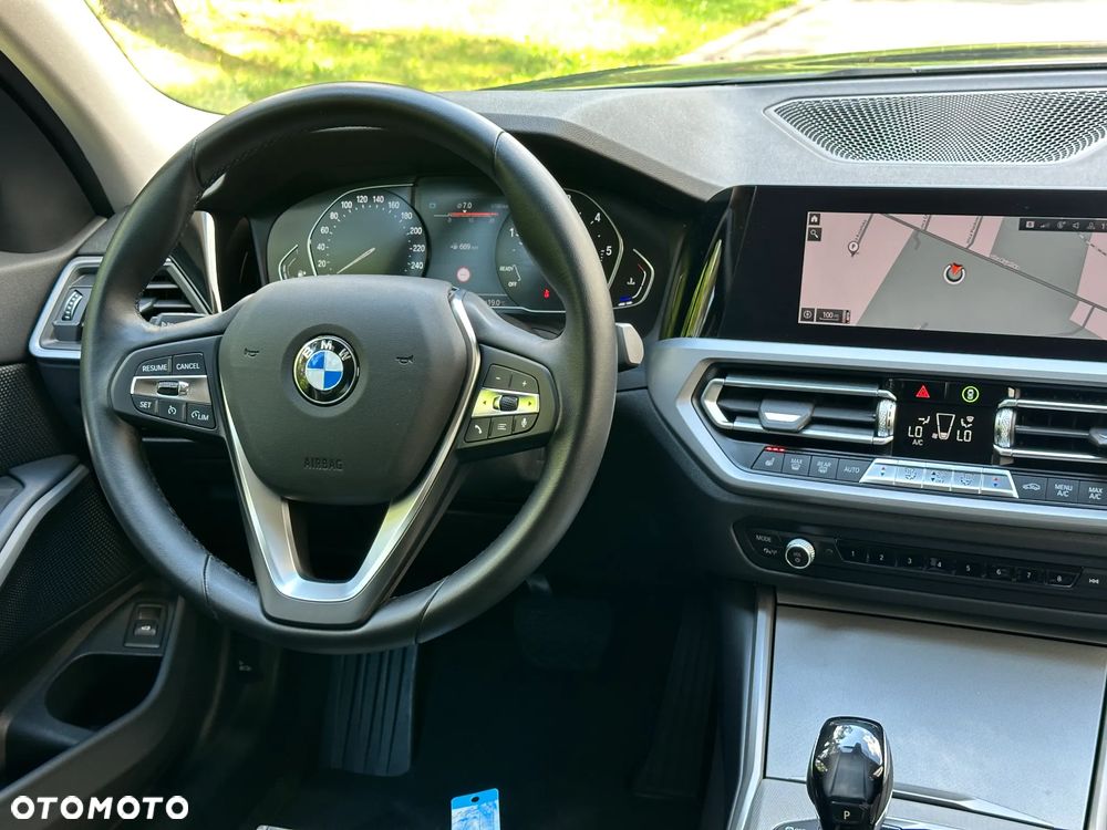 BMW Seria 3 320d xDrive MHEV Sport Line - 26