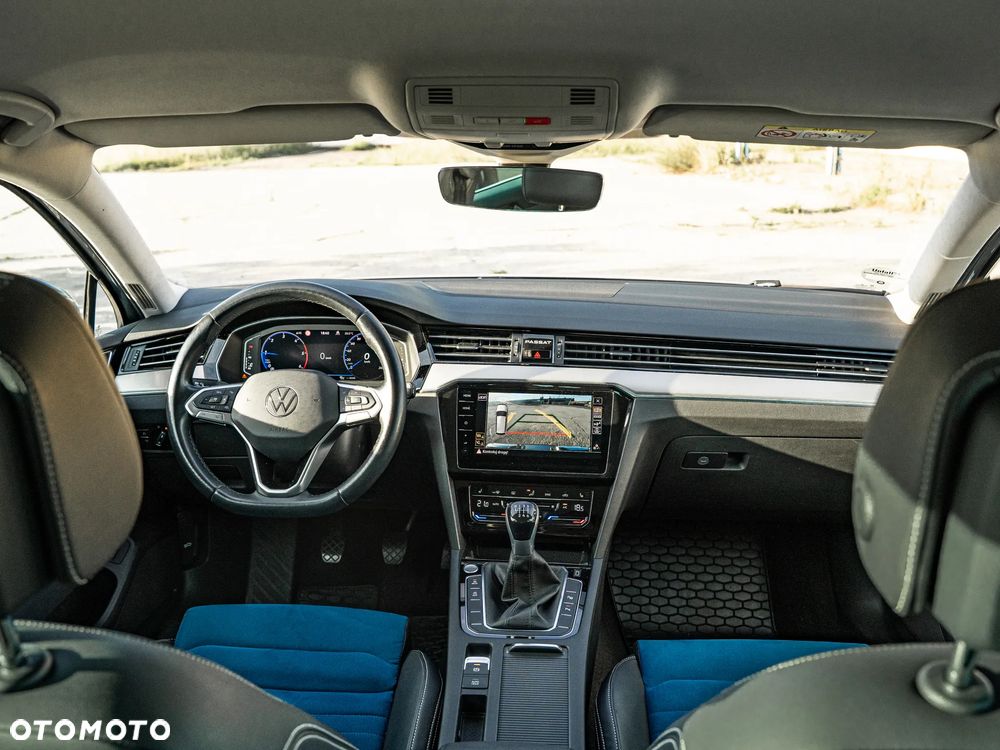 Volkswagen Passat 2.0 TDI EVO Elegance - 11