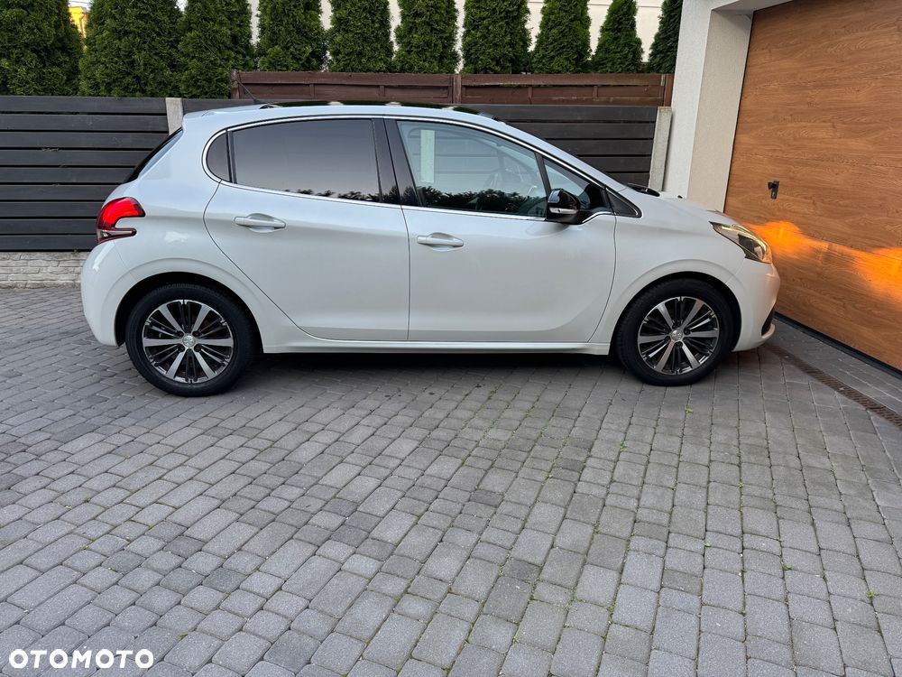 Peugeot 208 1.2 PureTech Allure S&S - 10