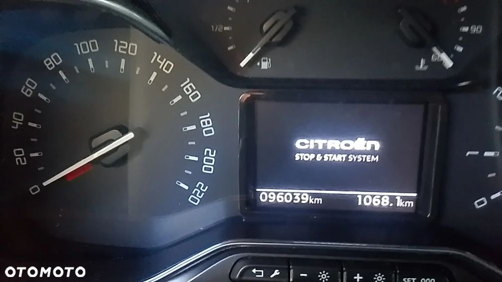 Citroën Berlingo XL 7-Sitzer BlueHDi 130 FEEL PACK - 14